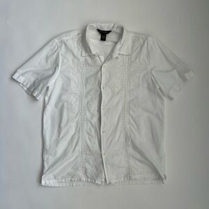 Banana Republic men’s camp collared eyelet embroidered shirt